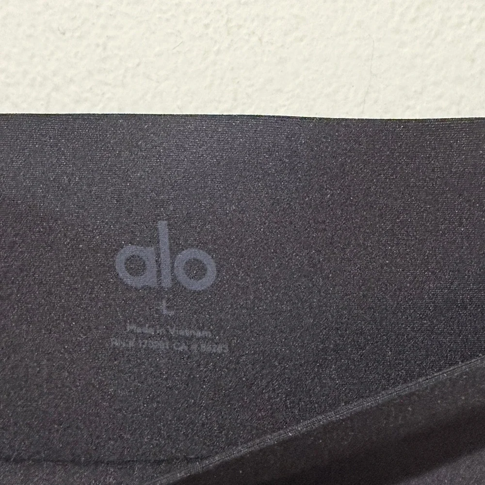 ALO Yoga good preowned